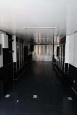 2009 Performax 34' Tag, A/C, Generator, Cabinet & Workbench Package, Triple Axel - Image 4
