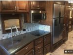 2016 XL Triple Slide Bunk 2 Bath Cascadia, 525 Cummins, Automatic, 107K Miles - Image 6
