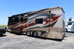 2011 Lonestar Loyalty Quad Slide, 135K Miles, Big Cummins, Automatic, Awesome Coach - Image 3