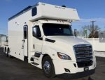 2024 Renegade Twin Tandem Slide Out Toterhome, 18K Miles, Loaded, Pristine - Image 8