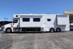 2017 Dual Slide NRC Cascadia, Loaded, 197K Miles, Lots of Sleeping, Immaculate - Image 2