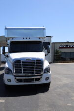2017 Dual Slide NRC Cascadia, Loaded, 197K Miles, Lots of Sleeping, Immaculate - Image 7