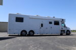 2017 Dual Slide NRC Cascadia, Loaded, 197K Miles, Lots of Sleeping, Immaculate - Image 12