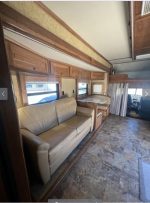 2018 Wild Side 379 Peterbilt Dual Slide Toterhome, C-13 Cat, 18 Speed Auto Shift - Image 12