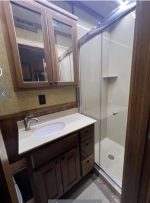 2018 Wild Side 379 Peterbilt Dual Slide Toterhome, C-13 Cat, 18 Speed Auto Shift - Image 20