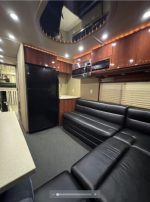 KW & 2013 T&E 44' Tilt Lift Gate Transporter, Bathroom W/Shower, Lounge, Pristine Rig - Image 13