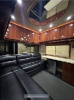 KW & 2013 T&E 44' Tilt Lift Gate Transporter, Bathroom W/Shower, Lounge, Pristine Rig - Image 15