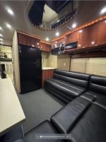 KW & 2013 T&E 44' Tilt Lift Gate Transporter, Bathroom W/Shower, Lounge, Pristine Rig - Image 17