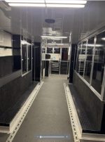 KW & 2013 T&E 44' Tilt Lift Gate Transporter, Bathroom W/Shower, Lounge, Pristine Rig - Image 22