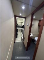 KW & 2013 T&E 44' Tilt Lift Gate Transporter, Bathroom W/Shower, Lounge, Pristine Rig - Image 23