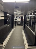KW & 2013 T&E 44' Tilt Lift Gate Transporter, Bathroom W/Shower, Lounge, Pristine Rig - Image 25