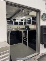 KW & 2013 T&E 44' Tilt Lift Gate Transporter, Bathroom W/Shower, Lounge, Pristine Rig - Image 29