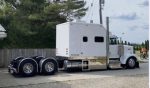 KW & 2013 T&E 44' Tilt Lift Gate Transporter, Bathroom W/Shower, Lounge, Pristine Rig - Image 4