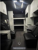 KW & 2013 T&E 44' Tilt Lift Gate Transporter, Bathroom W/Shower, Lounge, Pristine Rig - Image 10