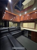 KW & 2013 T&E 44' Tilt Lift Gate Transporter, Bathroom W/Shower, Lounge, Pristine Rig - Image 12
