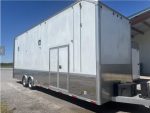 2004 Wild Side 30' Lift Gate Tag, 17.5 Wheels & Tires, Tool Boxes, Cabinets, Awning