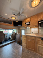 2010 Cascadia Showhauler Dual Slide Garage Coach, DD-15, Automatic, 155K Miles - Image 32