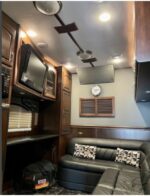2014 Pete 389 & 2009 Renegade 52' Transporter W/Living Quarters, - Image 7