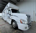 2010 Cascadia Showhauler Dual Slide Garage Coach, DD-15, Automatic, 155K Miles