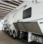 2010 Cascadia Showhauler Dual Slide Garage Coach, DD-15, Automatic, 155K Miles - Image 4