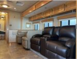 2010 Cascadia Showhauler Dual Slide Garage Coach, DD-15, Automatic, 155K Miles - Image 26