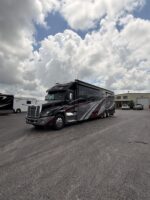 2021 Renegade Cascadia Triple Slide Totor - Image 2