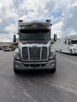 2021 Renegade Cascadia Triple Slide Totor - Image 4