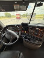 2021 Renegade Cascadia Triple Slide Totor - Image 37