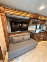 2020 Verona LE Triple Slide Coach, 49K Miles, 350HP Cummins, Washer/Dryer, Loaded - Image 15