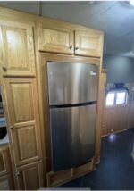 2008 Renegade Dual Slide Columbia, Side Isle Floor Plan, 450MBZ, Automatic - Image 11