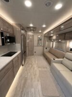 2024 Peterbilt Renegade Totorhome- NEW - Image 7