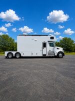 2024 Peterbilt Renegade Totorhome- NEW - Image 9