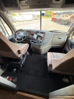 2015 NRC Triple Slide Coach, 120k Miles, Loaded - Image 33