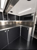 2022 Competition 56’ Trailer with 2000 Kenworth Truck - Image 12