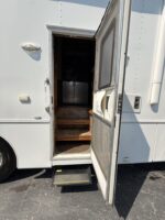 2015 NRC Triple Slide Coach, 120k Miles, Loaded - Image 9