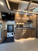 2025 Showhauler Bunk Model, 4K Miles, Pristine - Image 16