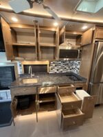 2025 Showhauler Bunk Model, 4K Miles, Pristine - Image 20
