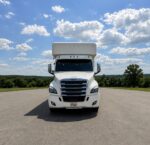 2025 Showhauler Bunk Model, 4K Miles, Pristine - Image 4
