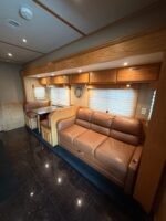 2014 ShowHauler Twin Tandem Totorhome, 342K Miles - Image 10