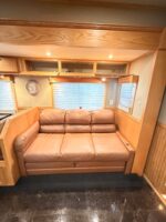 2014 ShowHauler Twin Tandem Totorhome, 342K Miles - Image 20