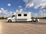 2014 ShowHauler Twin Tandem Totorhome, 342K Miles