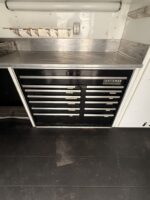 2001 Featherlite Gooseneck Stacker - Image 15