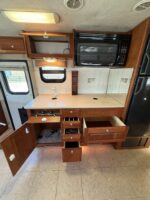 2007 Dynamax with 2010 United 28’ Trailer - Image 13