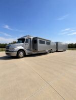 2007 Dynamax with 2010 United 28’ Trailer - Image 4